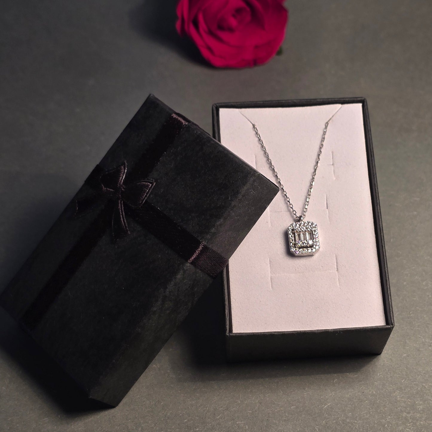 Halskette quadratisches Ornament Silber 925